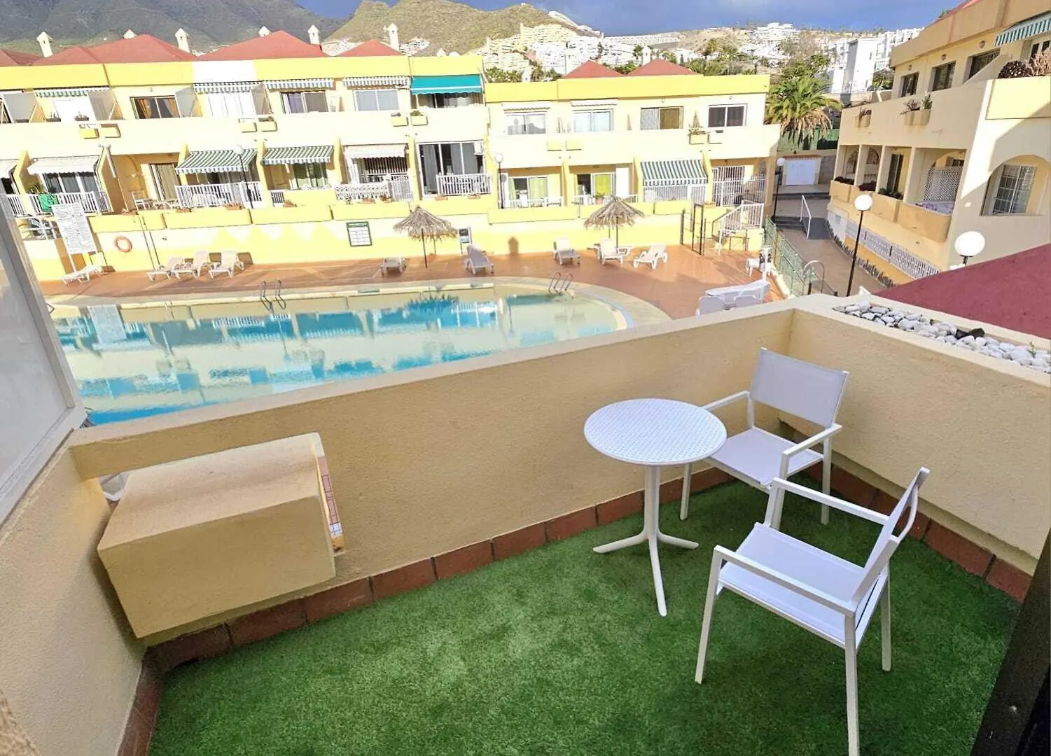 Apartamento Mareverde, Costa Adeje, pool view terrace